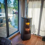 Floatinghouse Miami Woma D13 Botel *