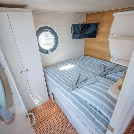 Floatinghouse Miami Woma D13 * Fürstenberg-Havel