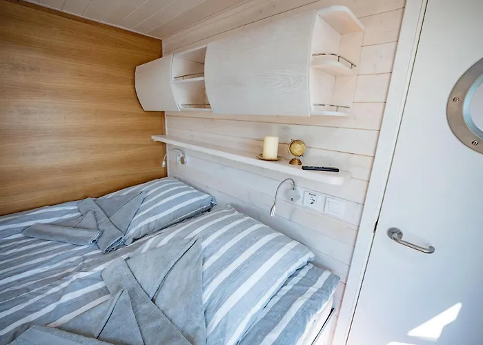 بوتيل Floatinghouse Miami Woma D13 Fürstenberg-Havel